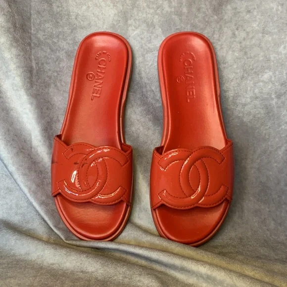Chanel Cherry Red Patent Leather CC Slides Slipper Sandal Shoes Sz. 39.5 - Picture 3 of 9